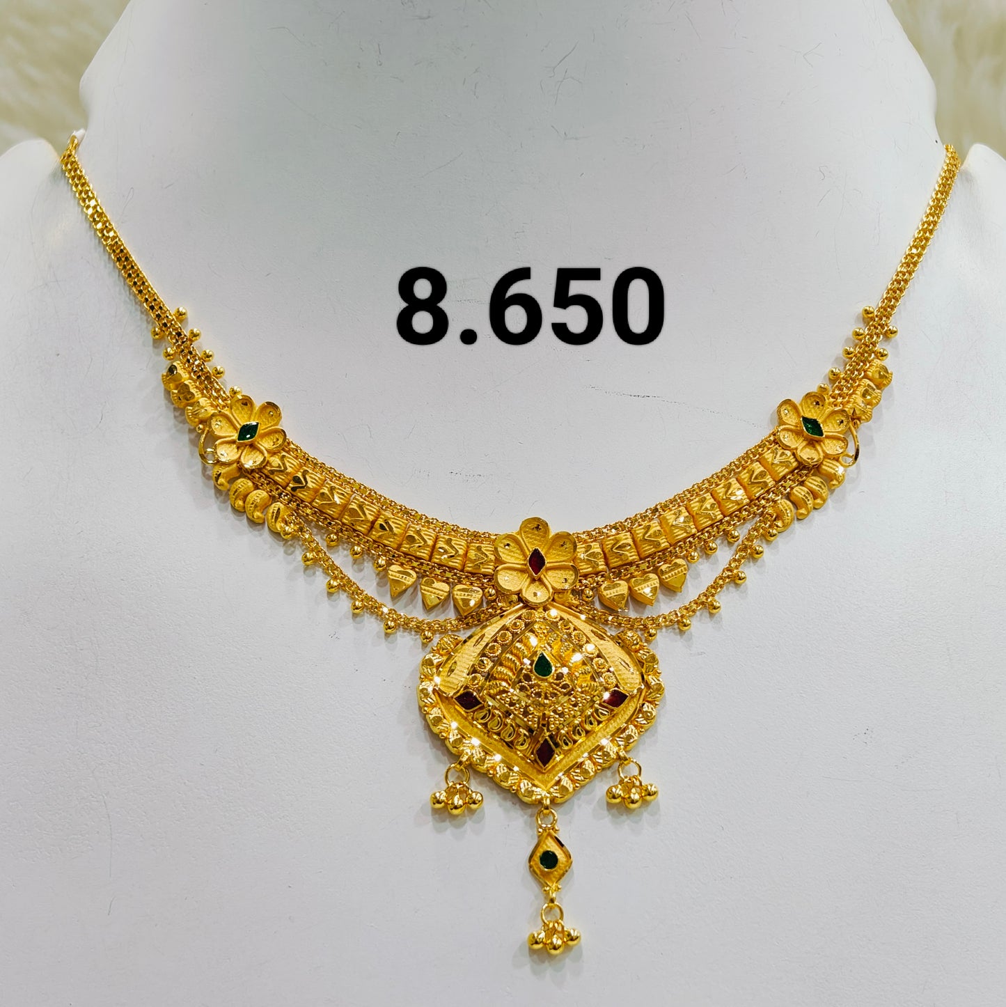 Short regular necklace 229