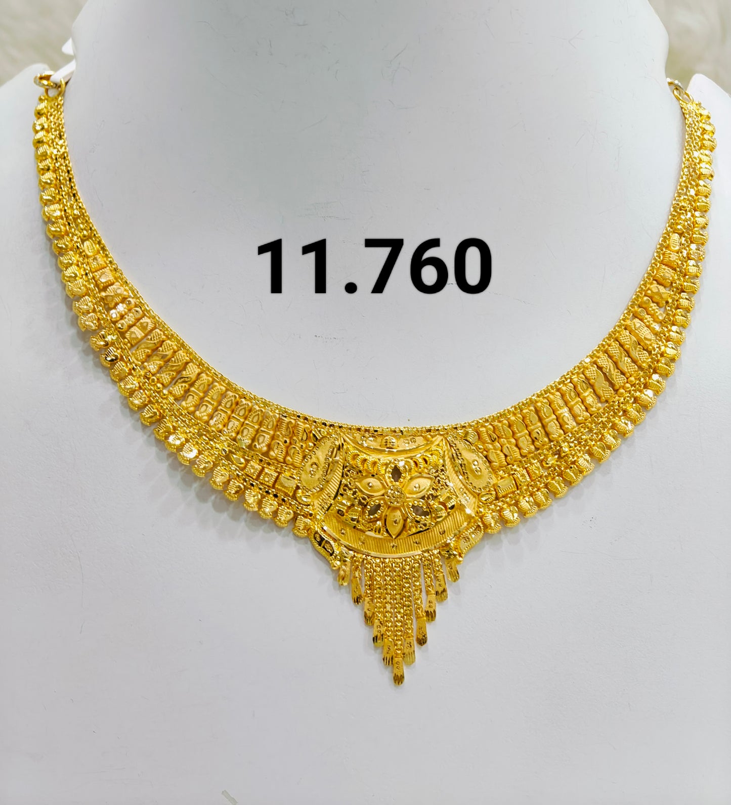 Short regular necklace 225