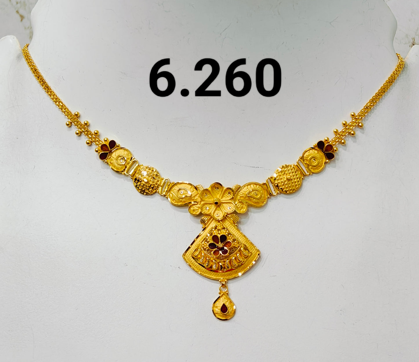 Short regular necklace 245