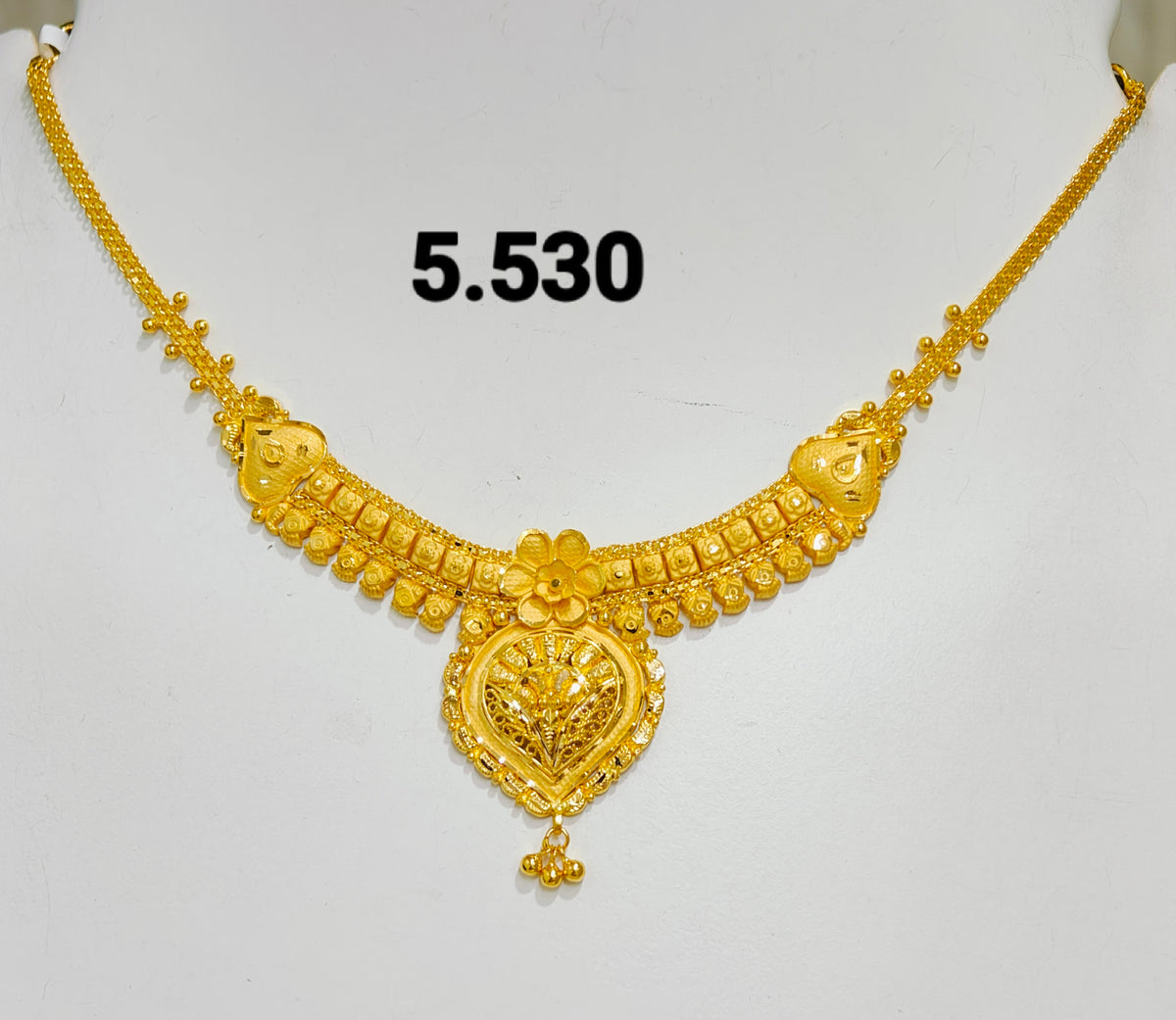 Short regular necklace 337