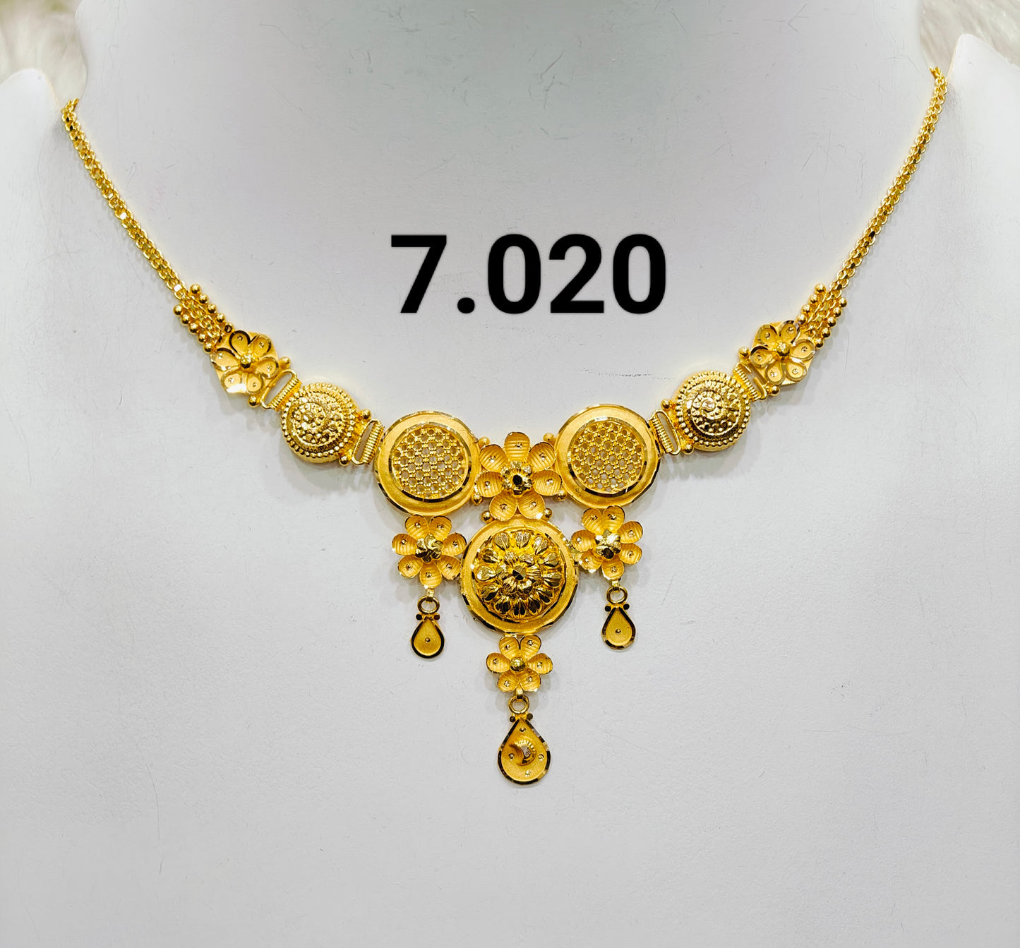Short regular necklace 240