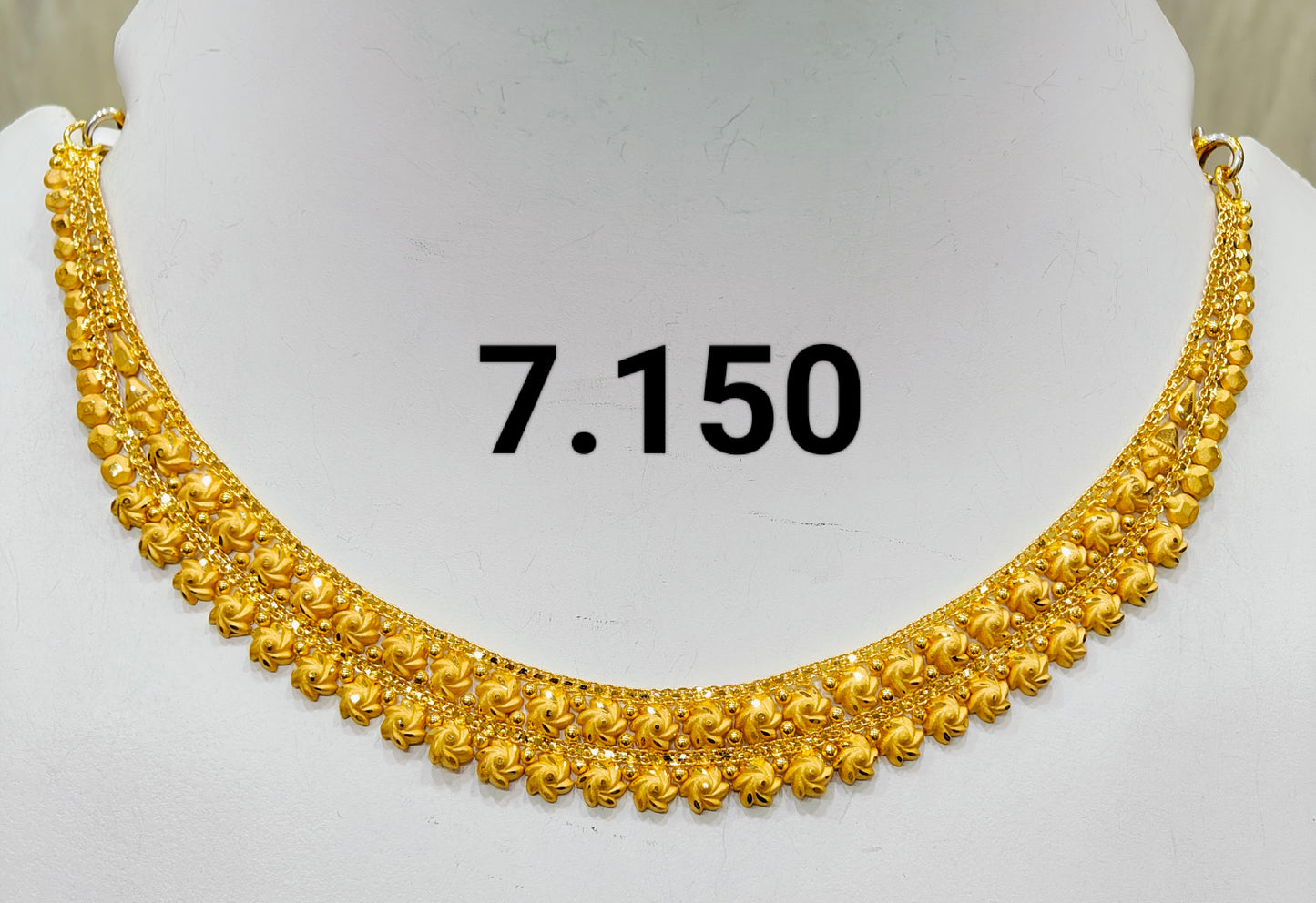 Short regular necklace 252
