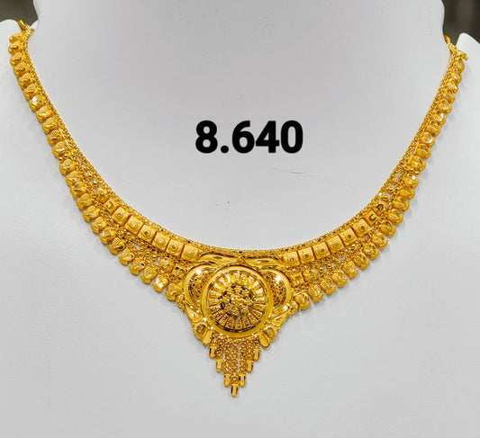 Short regular necklace 330