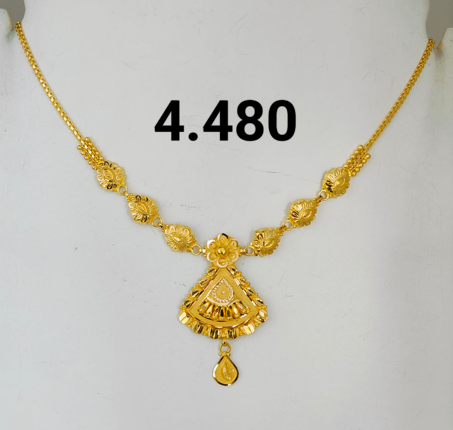 Short regular necklace 282
