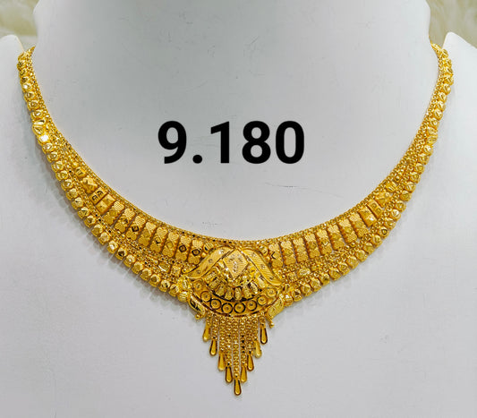 Short regular necklace 214