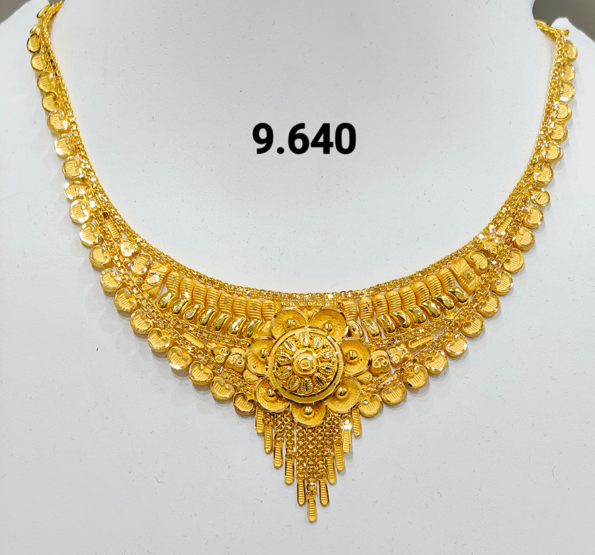 Short regular necklace 378