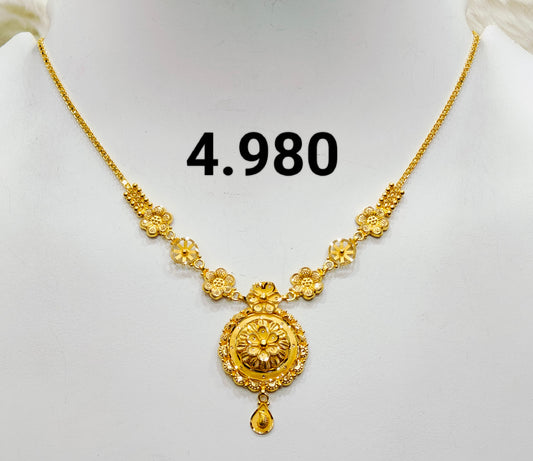 Short regular necklace 242